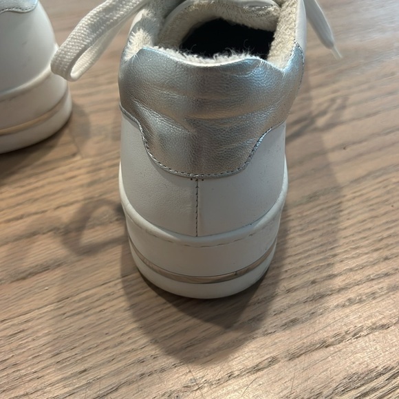 Metallic Star Sneaker White and Silver Steve Madden - Picture 4 of 9